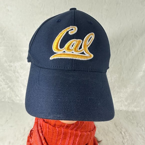 Team Nike California Golden Bears  Swoosh Hat 3D embroidered team logo - Picture 4 of 9